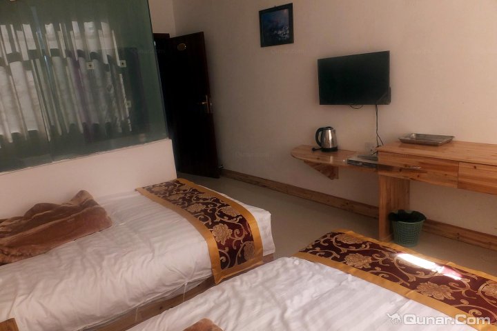 元阳新街镇胜村东连酒店