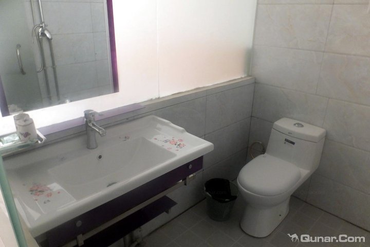 元阳新街镇胜村东连酒店