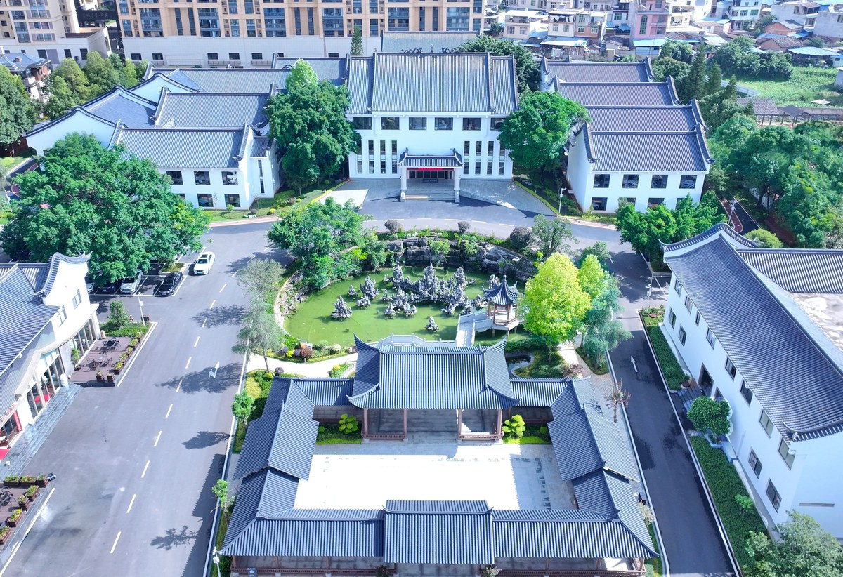 普者黑酒店住宿：云南摄影