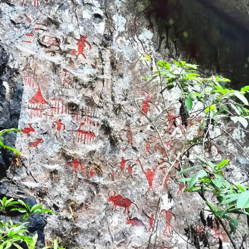 沧源崖画 · 崖壁图案