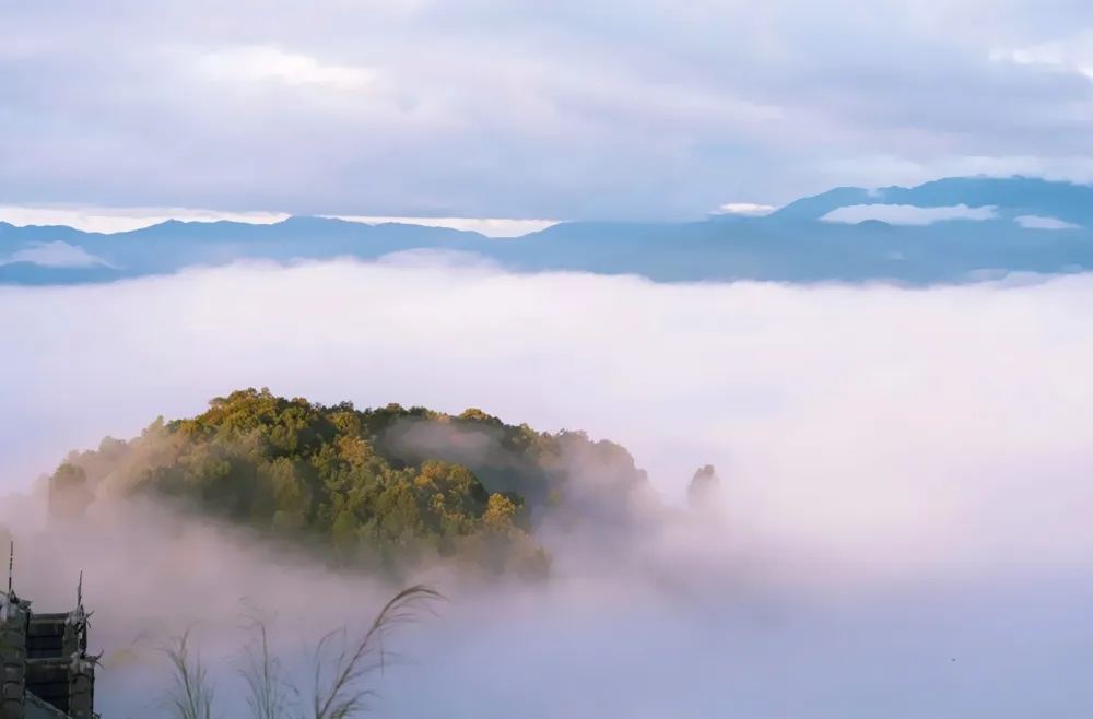 佤山 · 云海山峦