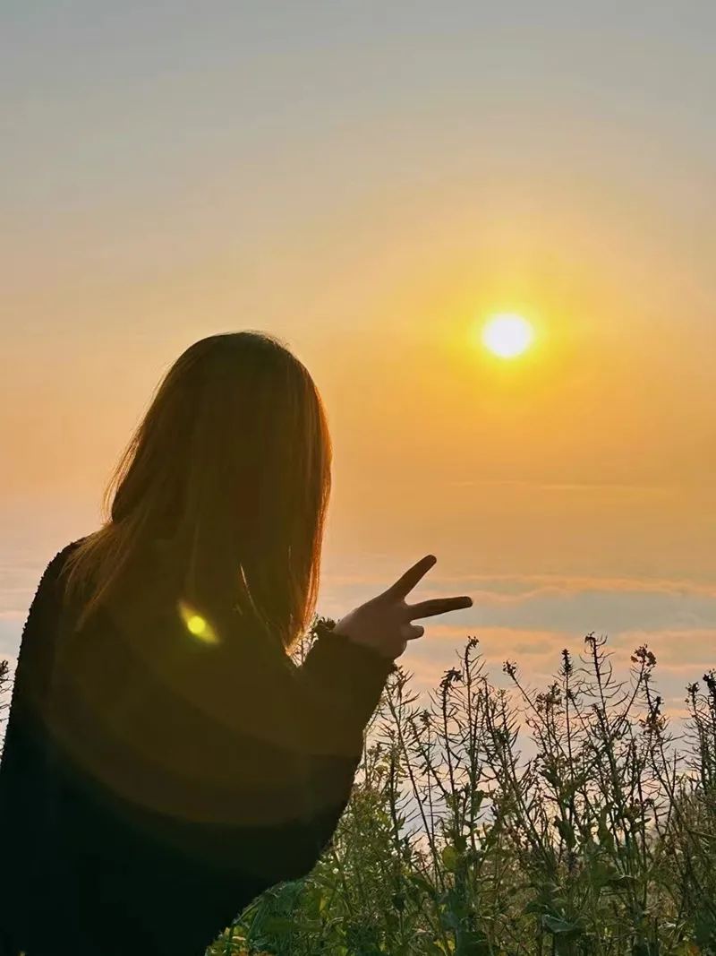 哀牢山 · 日落剪影